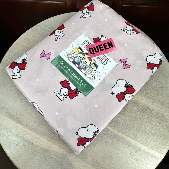 Peanuts Snoopy Bows Queen Sheet Set Pink Berkshire Holiday Christmas Bedding NEW - Picture 1 of 12